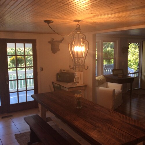 Robena's Place; Just 7 miles to Biltmore House or Downtown Asheville.