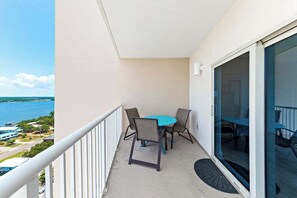 Unclassified image, 5 of 51, button