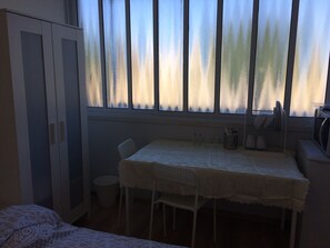 Comfort Double Room, 1 Double Bed | In-room dining - Ashdod Jabotinsky Rooms (Ashdod)
