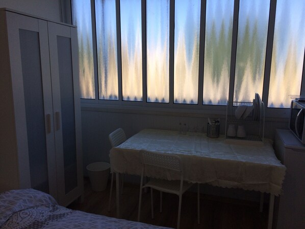 Comfort Double Room, 1 Double Bed | In-room dining