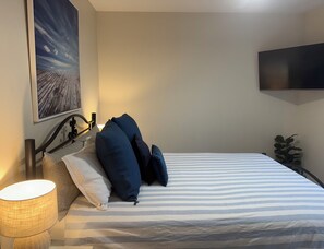 4 Schlafzimmer, Schreibtisch, Bügeleisen/Bügelbrett, Reisekinderbett