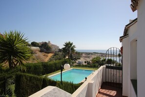 Pool - Lovely apartment on the beach, near the center of Estepona, Free wifi (Estepona)