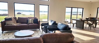 On Lake Time!
Stunning Modern Lakefront 5 BR / 4 BA on Maple Lake ~ Sleeps 12+