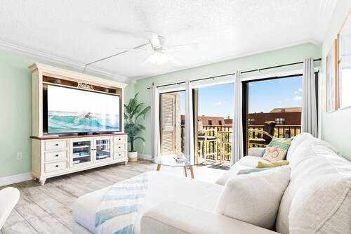 Perfect Family Getaway Steps from Cocoa Beach Pier with Oceanfront Heated Pool