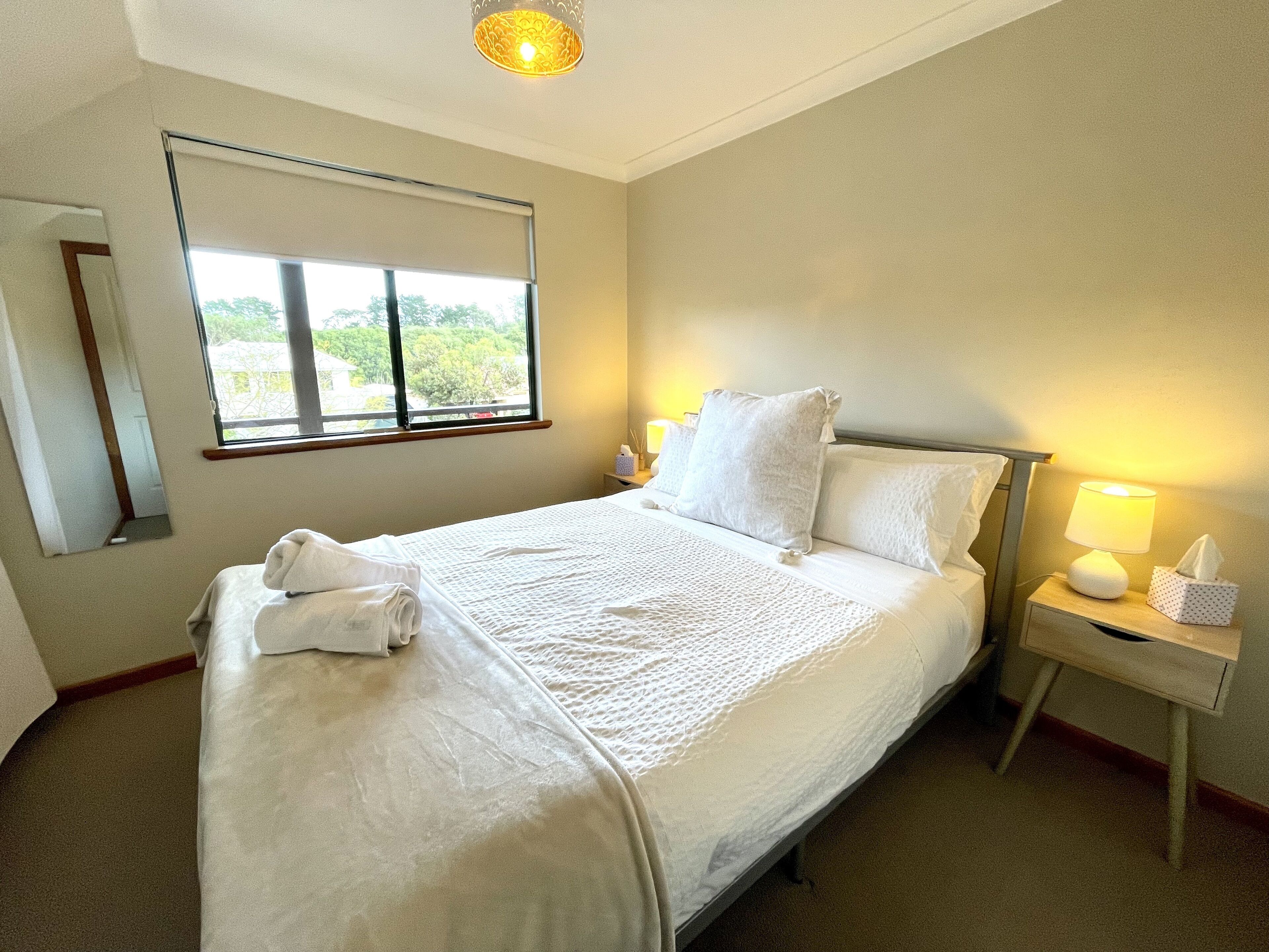 5 bedroom 2 bathroom family holiday home with views of Geographe Bay — image 15