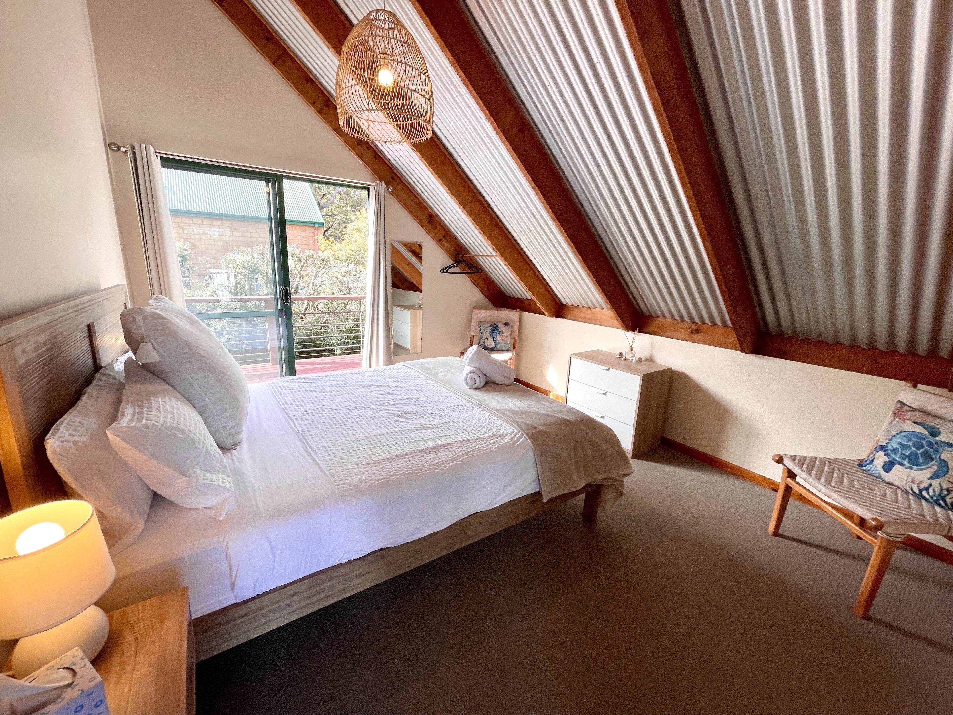 5 bedroom 2 bathroom family holiday home with views of Geographe Bay — image 19