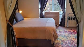 1 chambre, fer et planche Ă  repasser, Wi-Fi gratuit, draps fournis