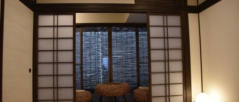 Wi-Fi gratuit, draps fournis