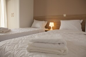 2 makuuhuonetta, silitysrauta/-lauta, ilmainen Wi-Fi, vuodevaatteet