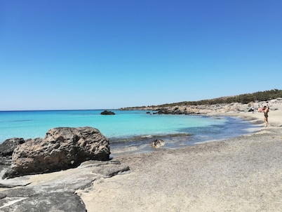 Contemporary 2 bedroom apt, close to the best beaches of Crete!