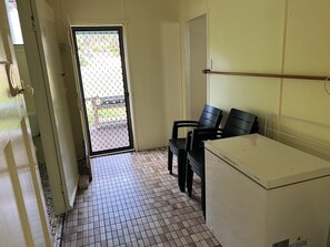 Interior - ☀️🎣🐠 🐠🐠🎣☀️  K'gari Lodge Beach/Fishing Shack in Happy Valley (Happy Valley Fraser Island)