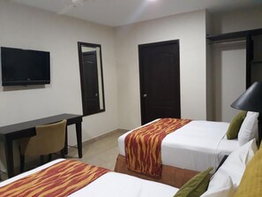 Minibar, bureau, Wi-Fi gratuit, draps fournis