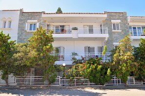 Exterior - Anna Apartment 50 meters from the sea (Heraklion-Crete)