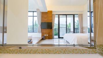 Articles gratuits dans le mini-bar, bureau, rideaux occultants