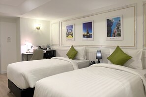 Deluxe Twin Room | Cribs/infant beds, free WiFi, bed sheets - Travelier Hostel (Bangkok)