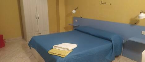 3 Schlafzimmer, Bügeleisen/Bügelbrett, WLAN, Bettwäsche