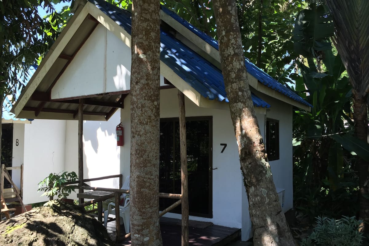 Habitación superior | Caja fuerte, wifi gratis, ropa de cama