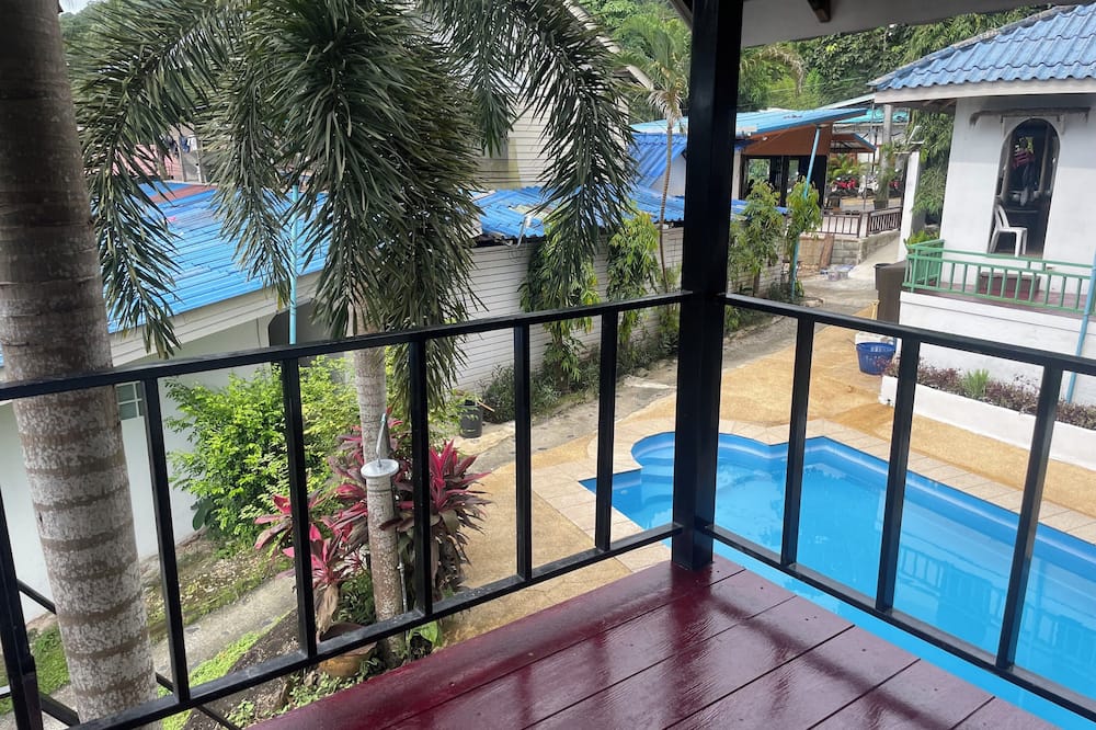 Lonely Beach Pool Resort