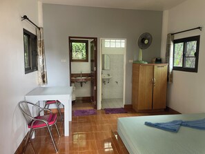 Caja de seguridad en la habitación, wifi gratis y ropa de cama 