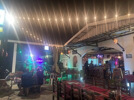 Breakfast, lunch, dinner served; local and international cuisine 