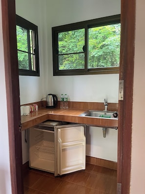 Luxury Room | In-room safe, free WiFi, bed sheets - Lonely Beach Pool Resort (Ko Chang)