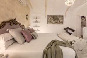 1 chambre, bureau, fer et planche à repasser, Wi-Fi