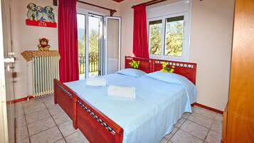 Villa, 2 Bedrooms | 1 bedroom, in-room safe, soundproofing, iron/ironing board