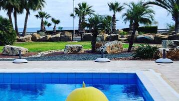 Outdoor pool, sun loungers