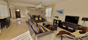 Smart TV, tenis de mesa y libros