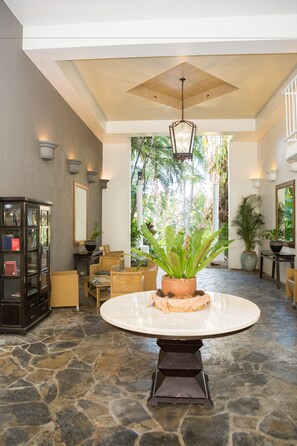 Interior entrance - 46 Alamanda (Palm Cove)