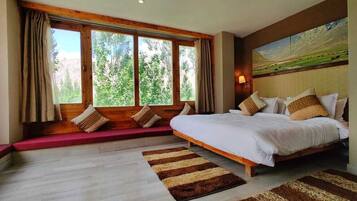 1 Schlafzimmer, hochwertige Bettwaren, Daunenbettdecken