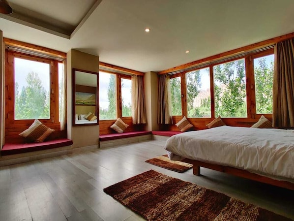 Junior Suite -Mountain View