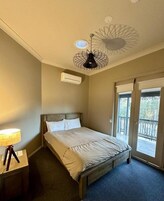 Hotel Deluxe Queen Room | Premium bedding, bed sheets