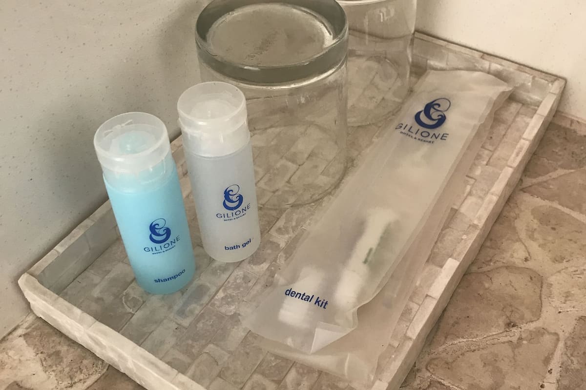 shower, free toiletries, towels