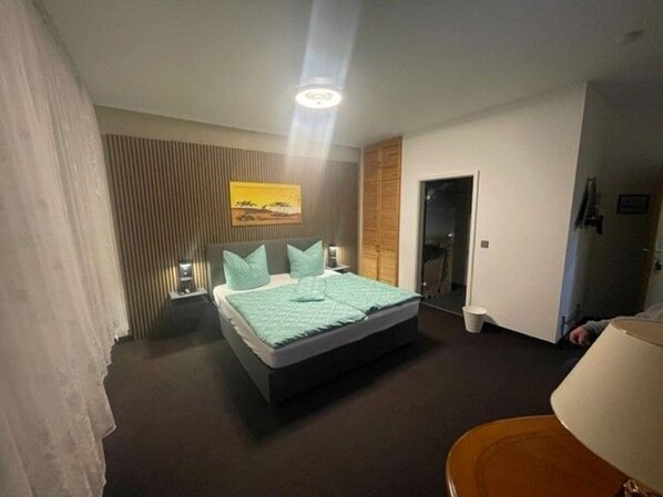 1 chambre, literie fournie