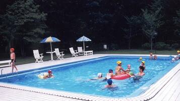 Seasonal outdoor pool