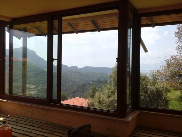 Villa, Mehrere Schlafzimmer | Wohnbereich | Fernseher