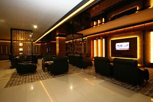 Área de estar no saguão