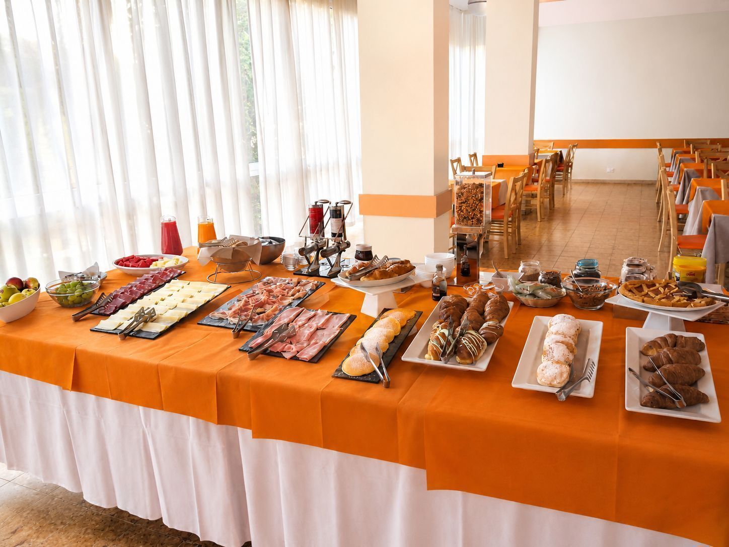 Petit déjeuner buffet compris tous les jours