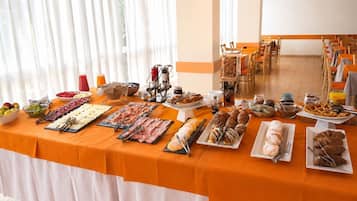 Petit déjeuner buffet compris tous les jours