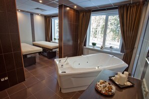 Perawatan tubuh, body wrap, body scrub, dan perawatan wajah