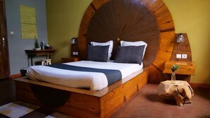 Romantic Double Room | In-room safe, individually decorated, individually furnished, desk - Souimanga Hôtel (Antsirabe)