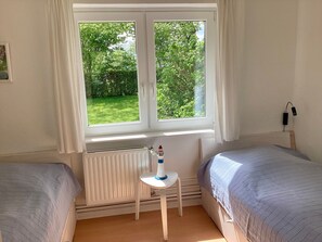 2 bedrooms