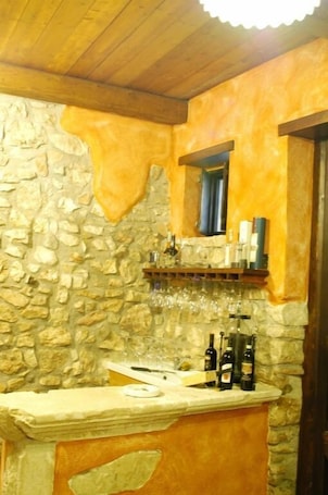 Ducha, cabezal de ducha tipo lluvia, artículos de tocador gratuitos. Al Campanaro Bed & Breakfast