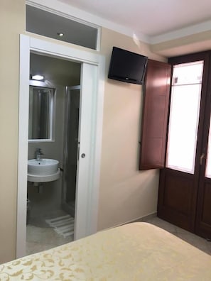 Regadera, regadera tipo lluvia, amenidades de baño gratuitas