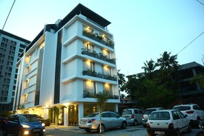 Front of property – evening/night - Niko Hotels (Kanayannur)