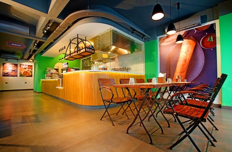 Restaurant. Niko Hotels
