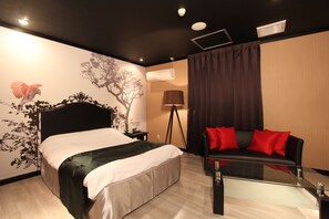 Deluxe Double Room, Smoking | In-room safe, soundproofing, free WiFi, bed sheets - Restay Sun City - Adults Only (Utsunomiya)