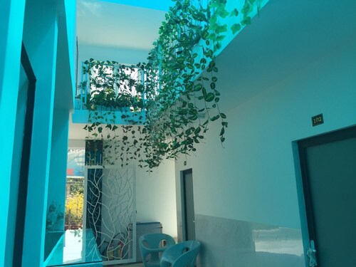 Mai Tuan Chanh Mon A Hotel