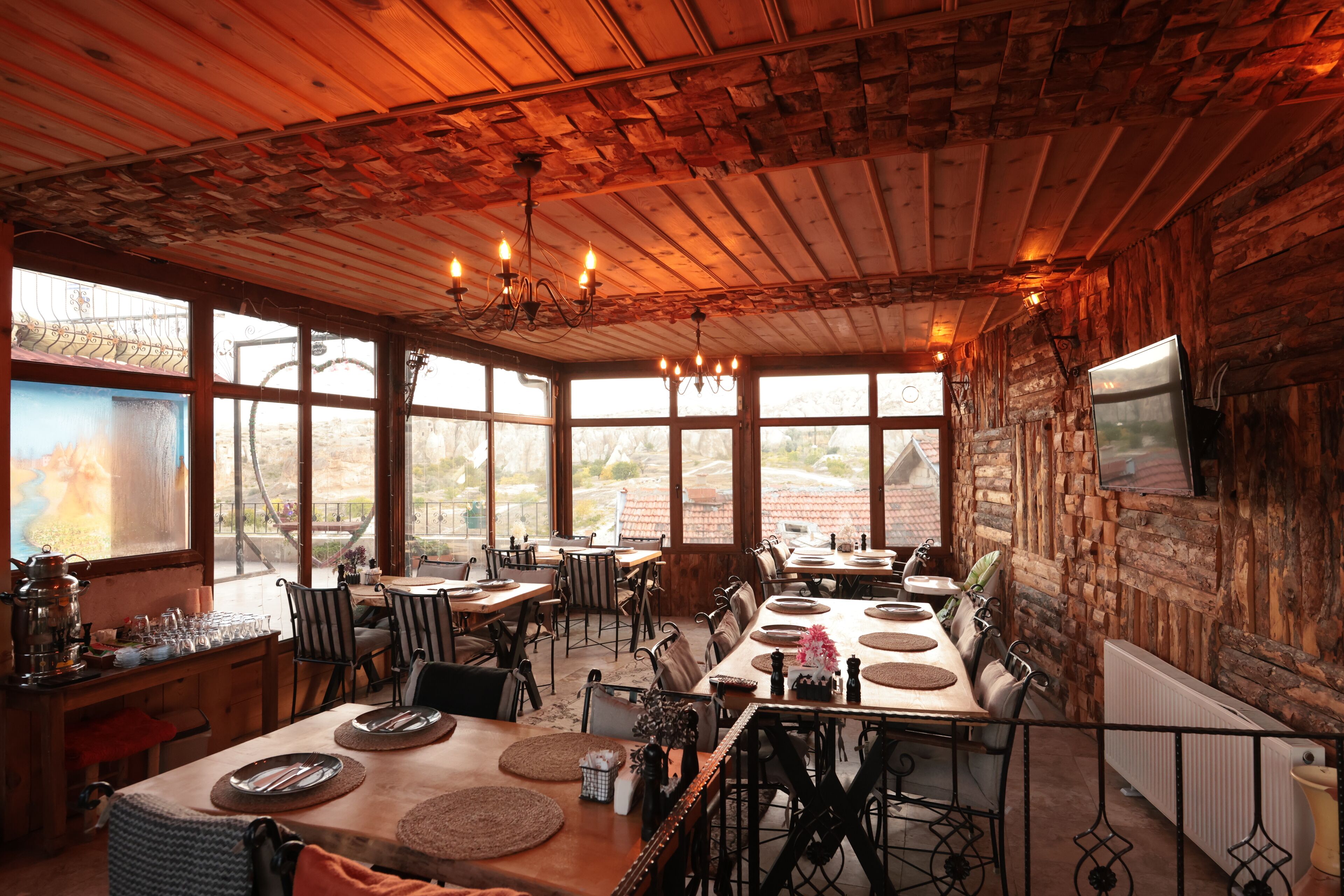 包含每日当地美食早餐